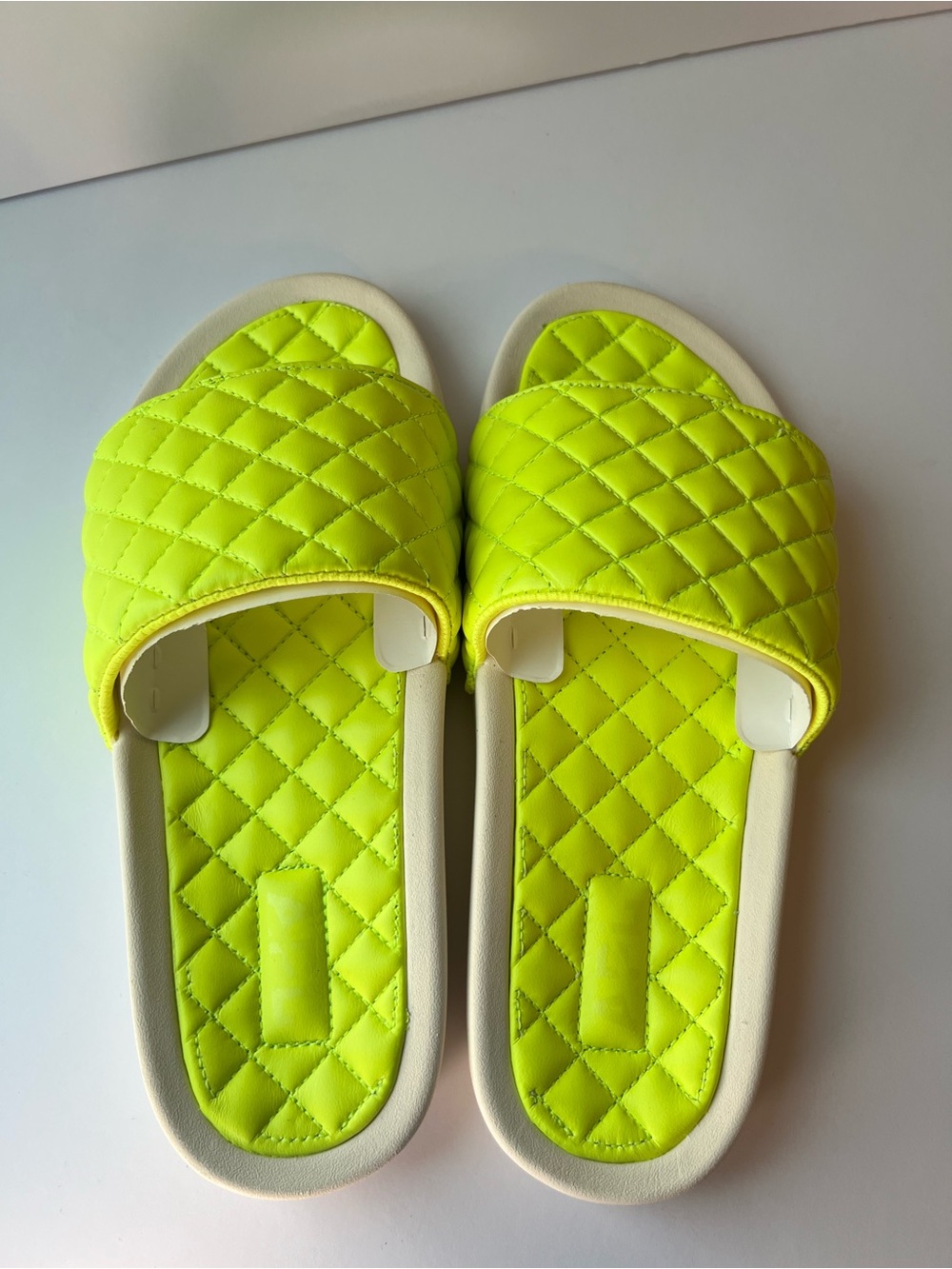APL - Women's Lusso Slide - Picture 2 of 6